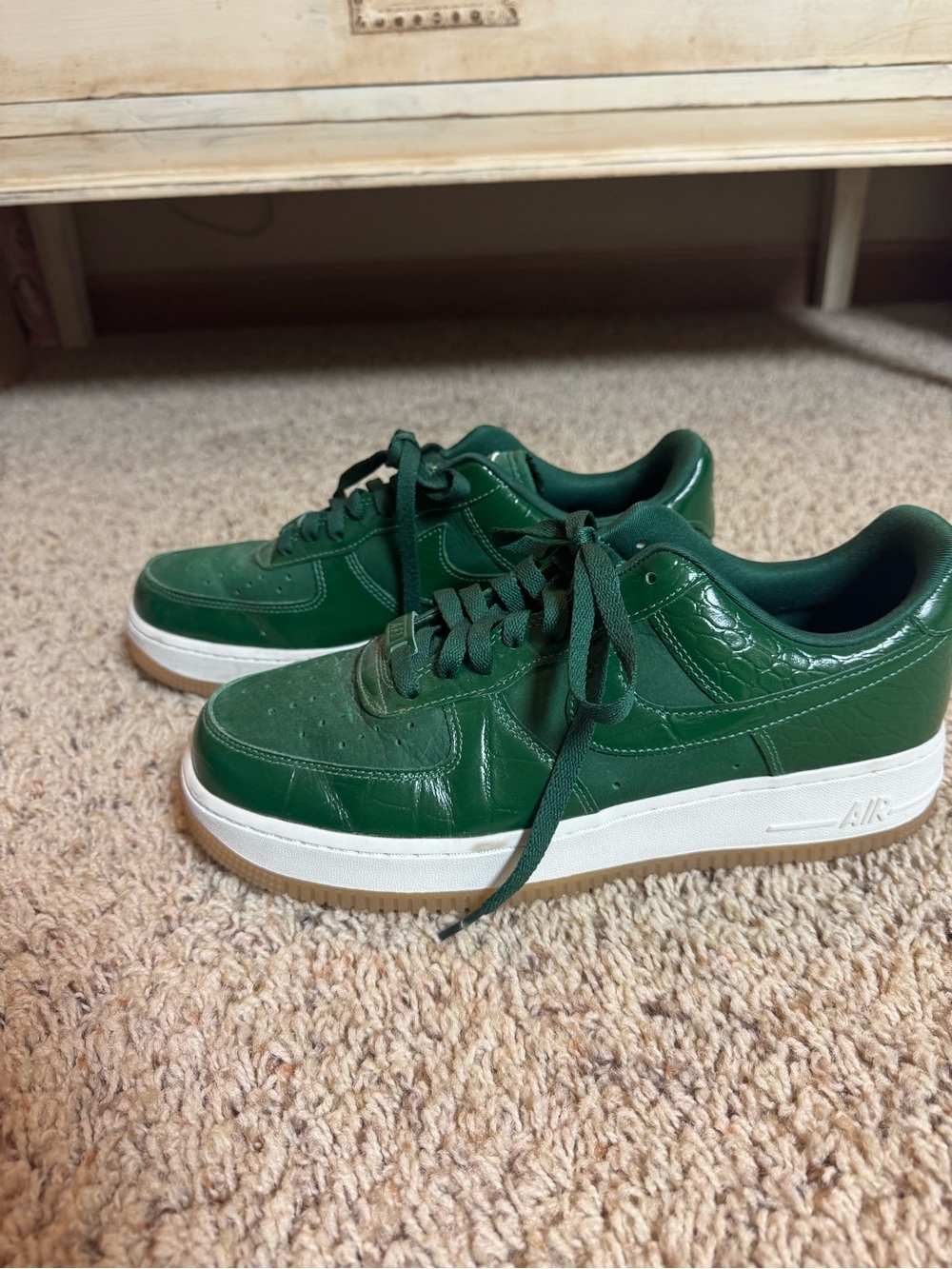 Nike Low-Top Sneakers in Dark Green with Gum Sole - Picture 2 of 5